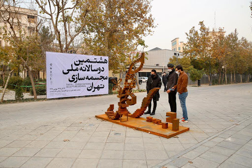 حضور-مجموعه-آثار-کوروش-گلناری-در-هشتمین-دوسالانه-ملی-مجسمه‌سازی