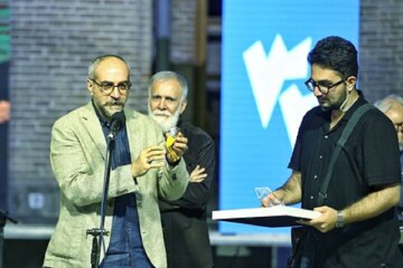 سی‌ودومین-جشنواره-تجسمی-جوانان-در-ایستگاه-پایانی